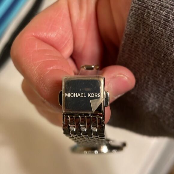 Michael Kors Darcy Watch NWT - Picture 6 of 7